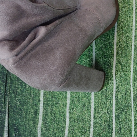 ASOS cream soft velour block heel over the knee boots size 5 - Picture 5 of 9